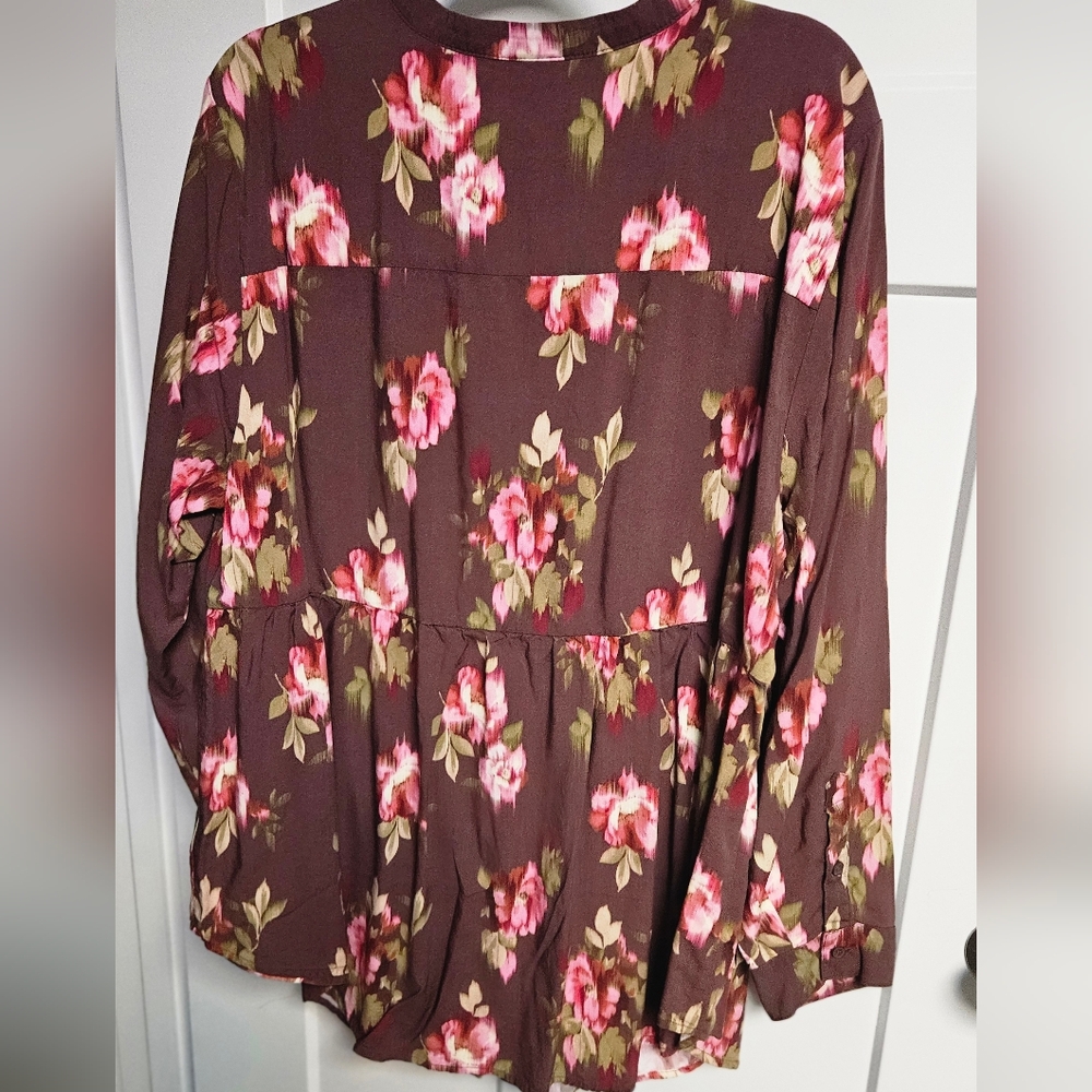 Torrid Pink and Brown Floral Blouse - Picture 4 of 4